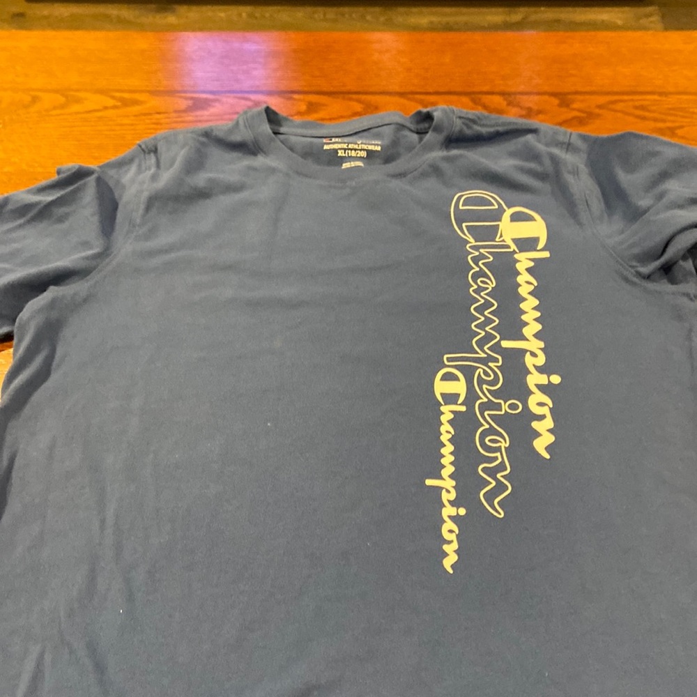 Champion TShirt